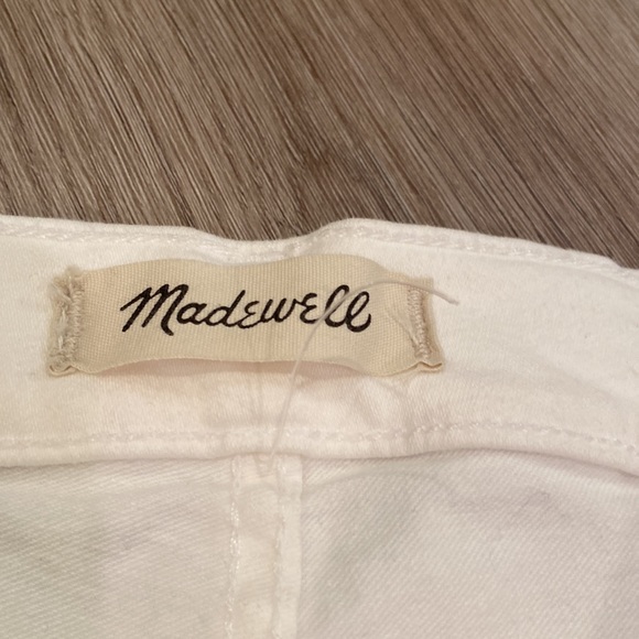 Madewell Slim Straight White Jeans with Red Ribbon Striped Detailing - Picture 2 of 5